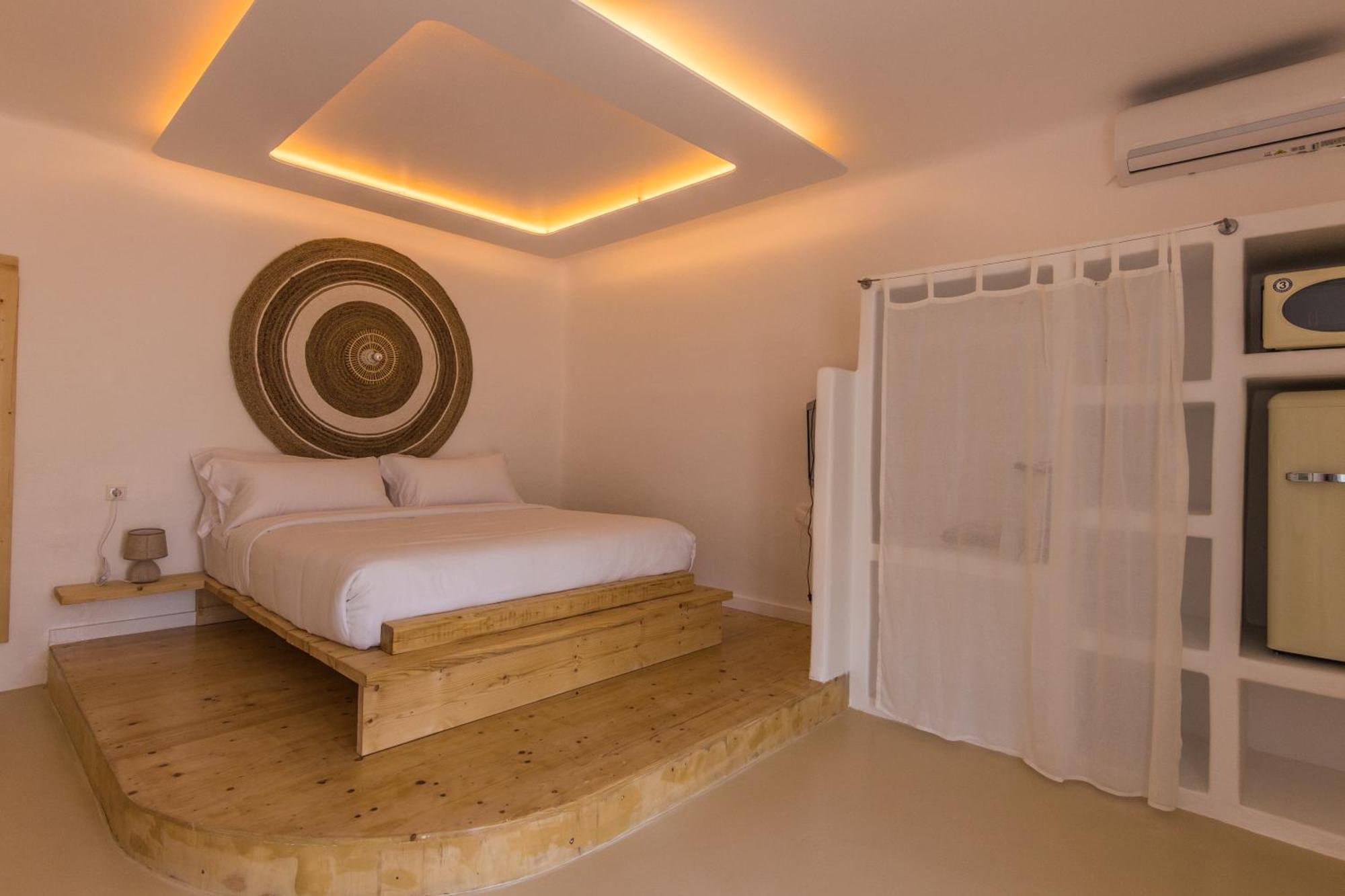 Salt Suites Milos Pollonia Exterior photo